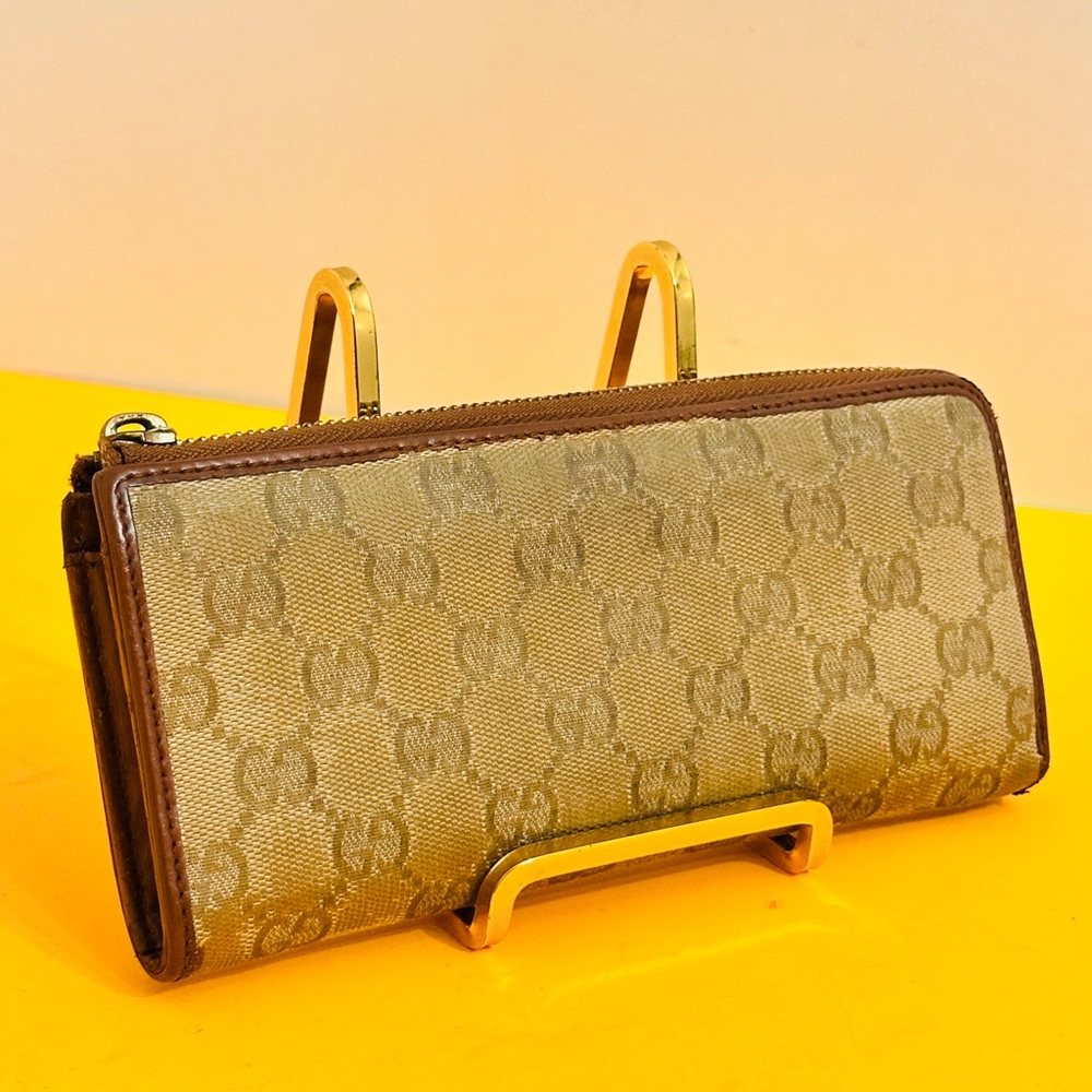 Gucci Beige and Brown Women's Wallet